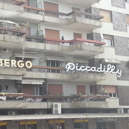 Albergo Piccadilly Medolago Exterior photo