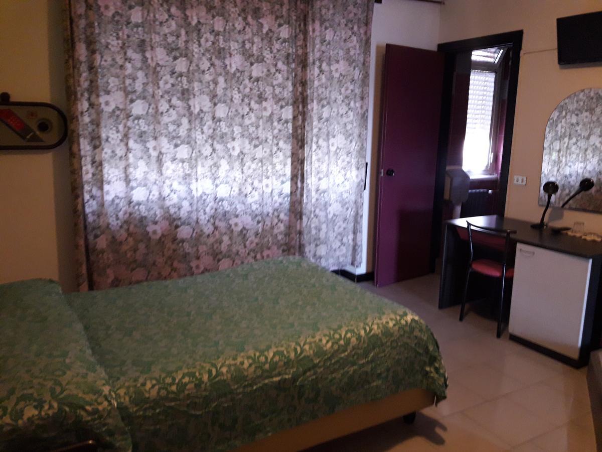 Albergo Piccadilly Medolago Exterior photo